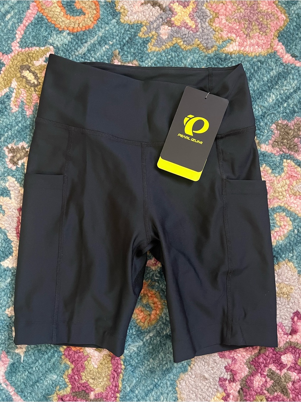 Pearl Izumi Black Women’s Bike Shorts with Side Pockets